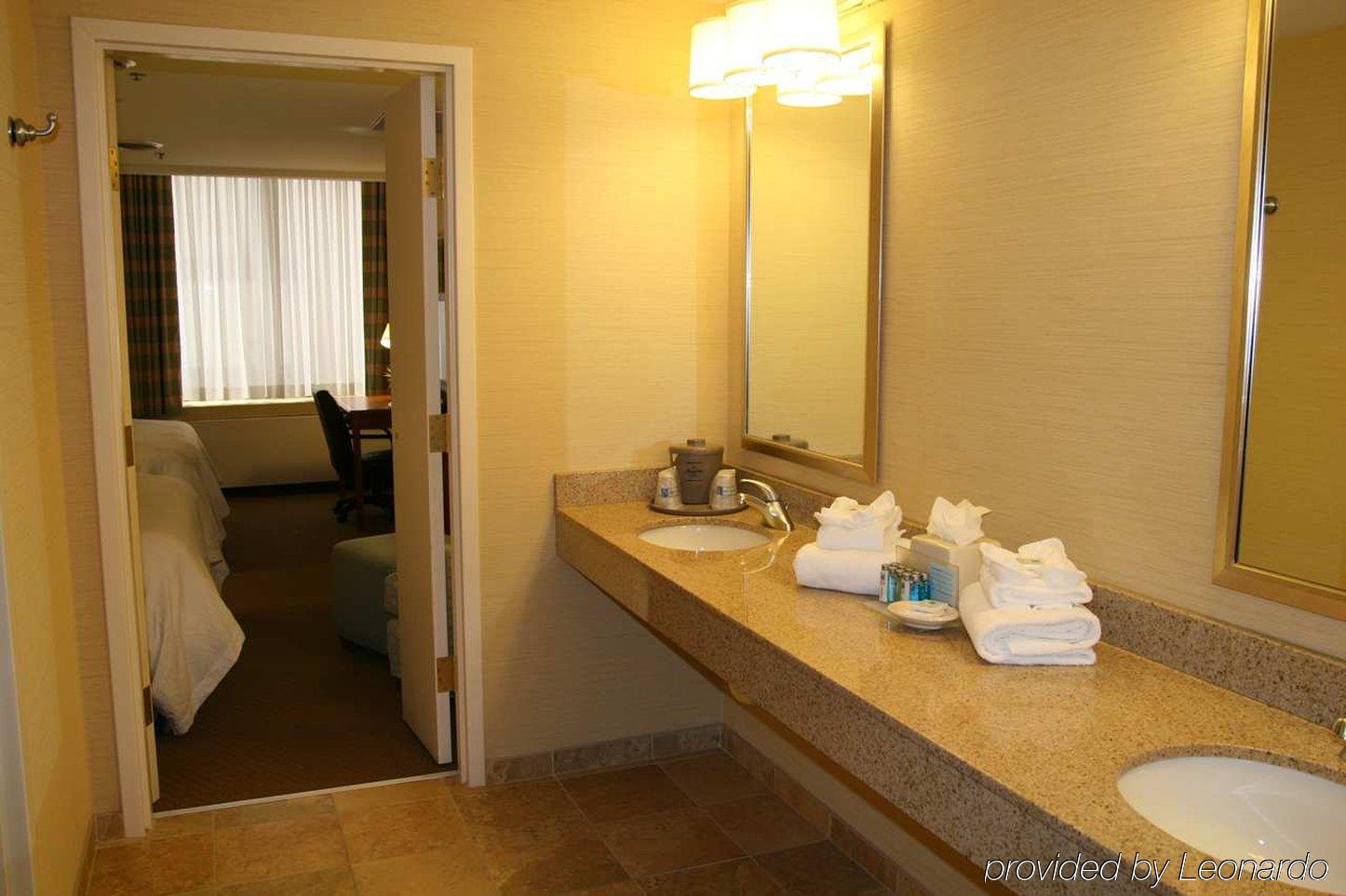 Hampton Inn & Suites Milwaukee Downtown חדר תמונה